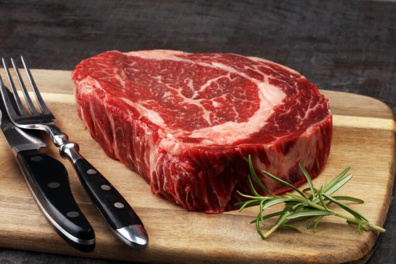 How to Tell Whether Raw Steak is Bad