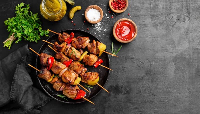 Kebabs,-,Grilled,Meat,Skewers,,Shish,Kebab,With,Vegetables,On