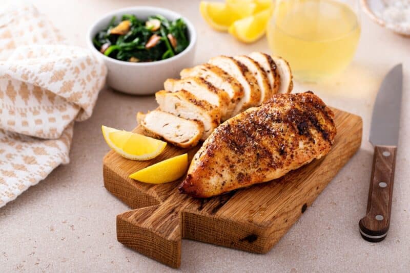 Grilled,Chicken,Breast,With,Spice,Rub,And,Lemon,On,A