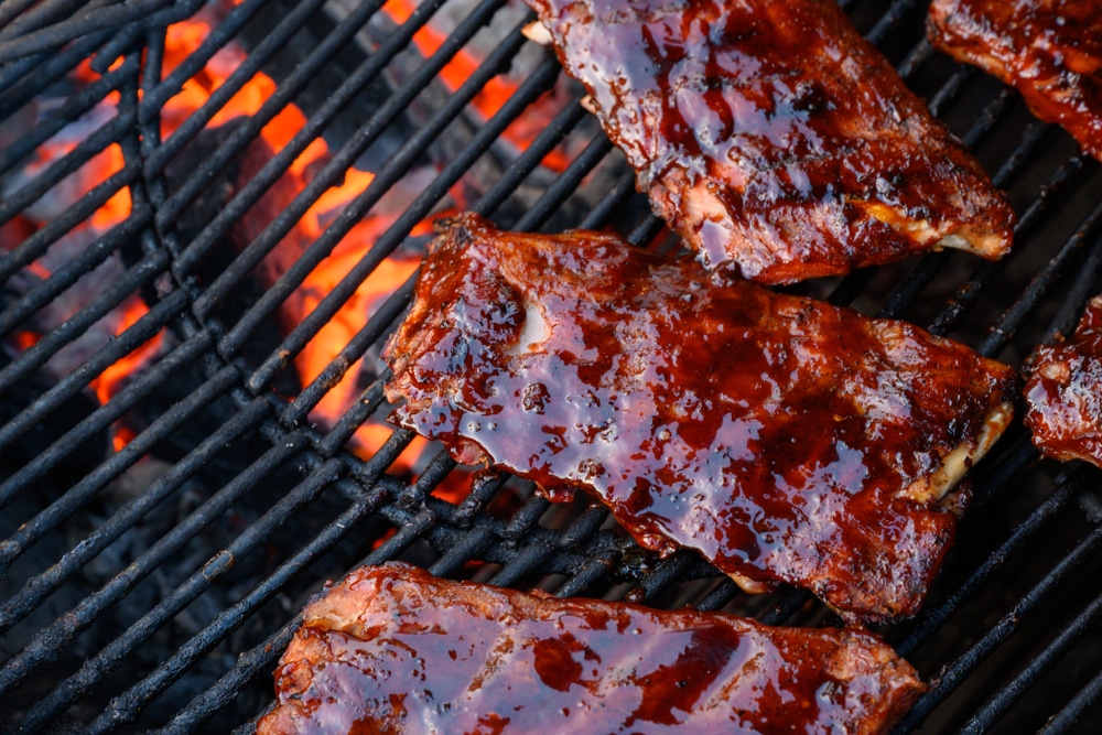 How to Grill Ribs on Charcoal Fast: Quick and Delicious BBQ - The