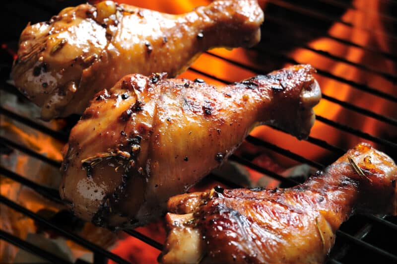 Grilled,Chicken,Leg,On,The,Grill